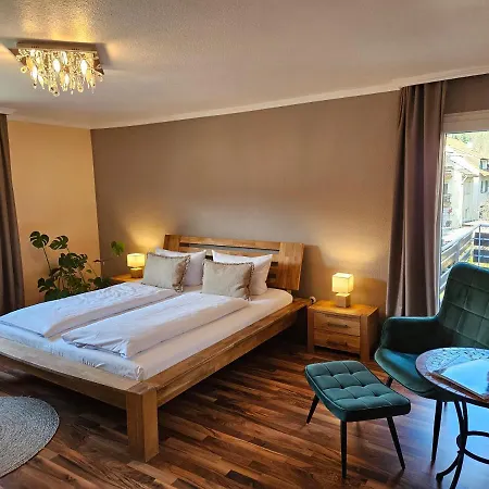 Szálloda Schwarzwaldhotel Sonne Baden-Baden