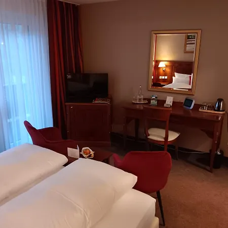 Szálloda Schwarzwaldhotel Sonne Baden-Baden