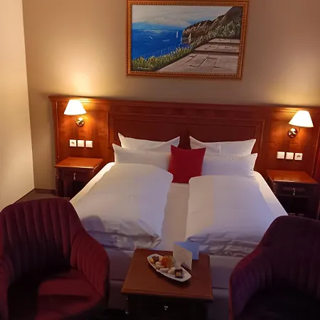 Szálloda Schwarzwaldhotel Sonne Baden-Baden