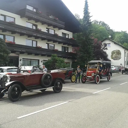 Szálloda Schwarzwaldhotel Sonne Baden-Baden